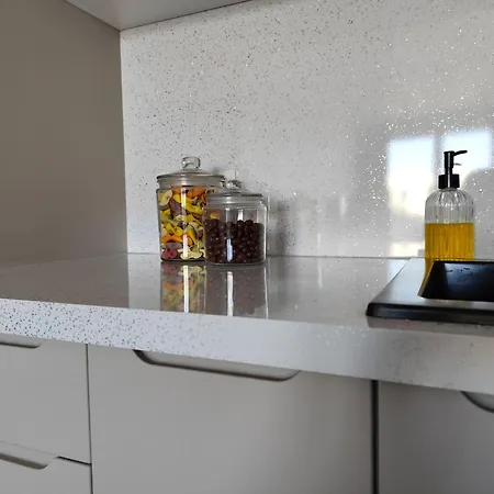 Dwupokojowy Kaszmir Przy Onkologii Z Prywatnym Miejscem Parkingowym Апартаменты *