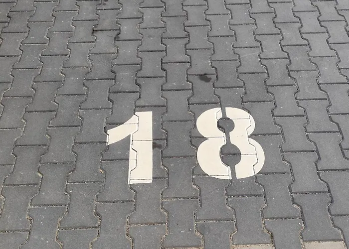 Dwupokojowy Kaszmir Przy Onkologii Z Prywatnym Miejscem Parkingowym Bromberg